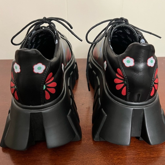 Lamoda IN BLOOM chunky sneaker Black colorful Floral Platform 6 NWOT - Picture 8 of 10